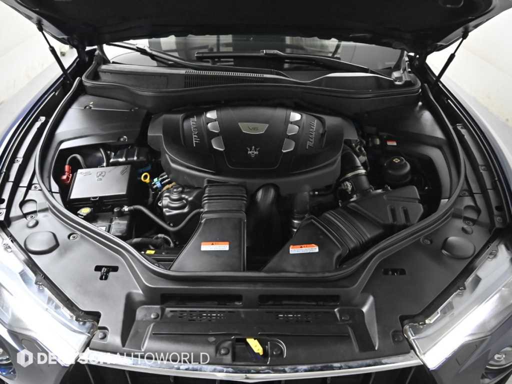 Maserati Levante - Vista 6