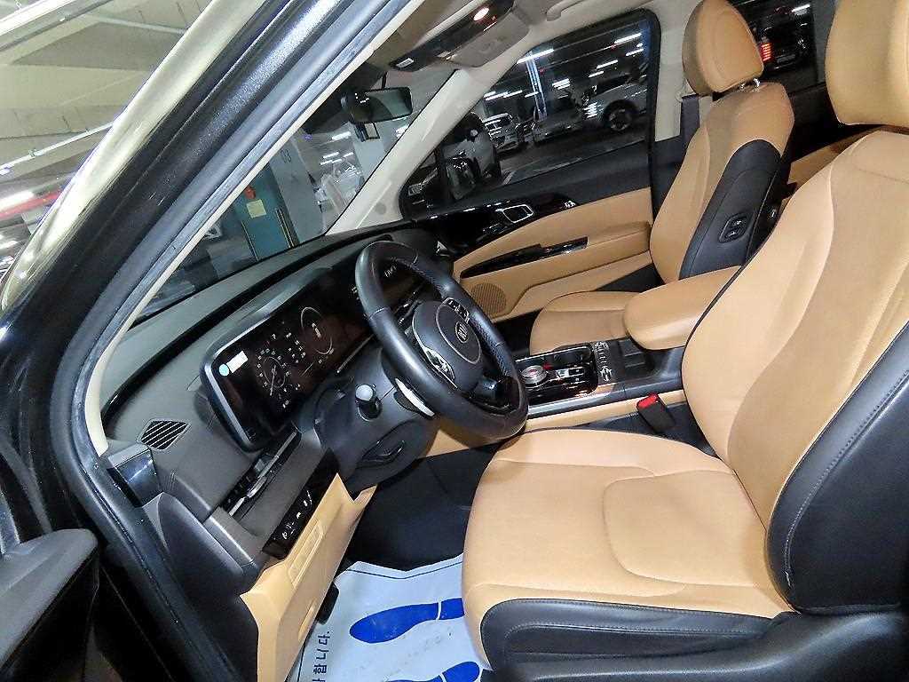 KIA Carnival - Vista 6