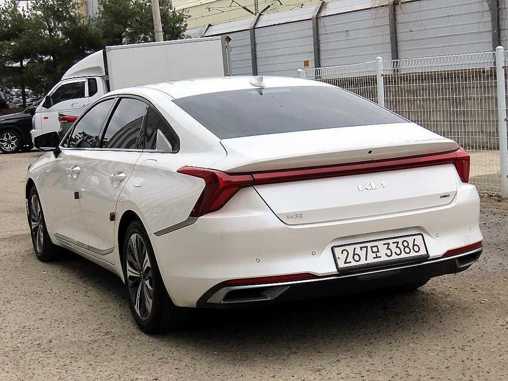 KIA K8 - Vista 3