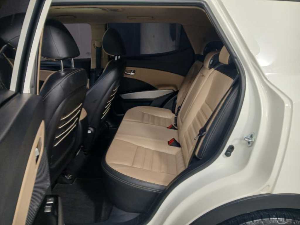 Ssangyong Tivoli - Vista 7