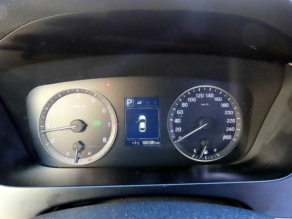 HYUNDAI Sonata - Vista 9