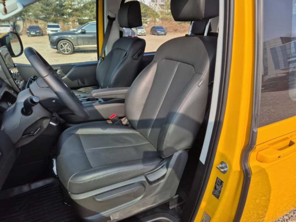 HYUNDAI Staria - Vista 8