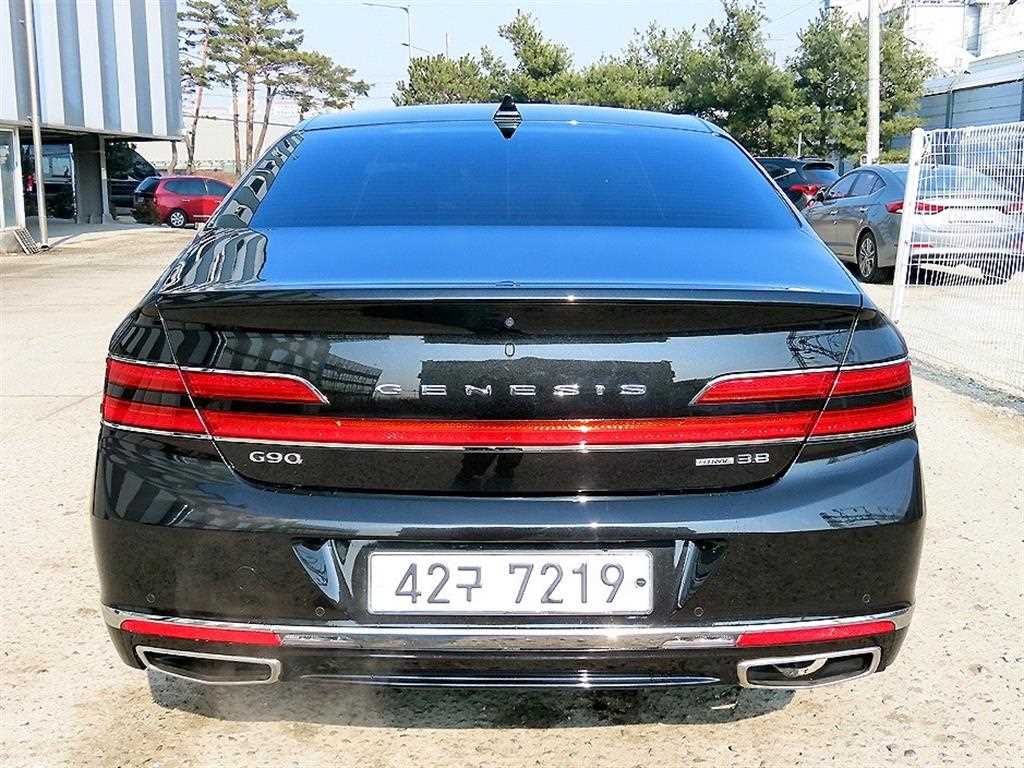 Genesis G90 - Vista 4