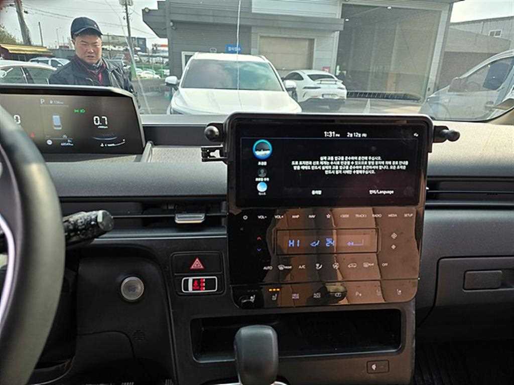 HYUNDAI Staria - Vista 11