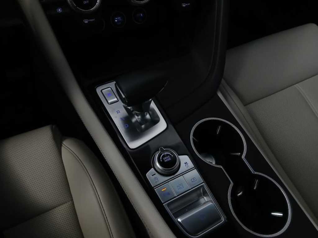 Genesis G70 - Vista 10