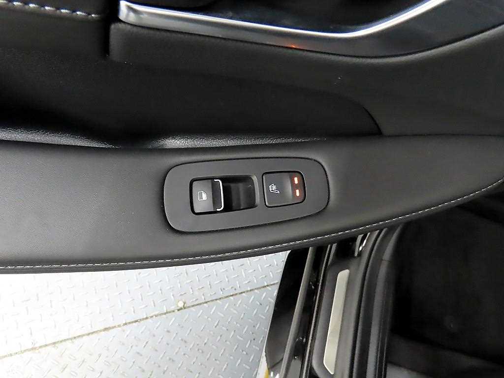 HYUNDAI Sonata - Vista 12