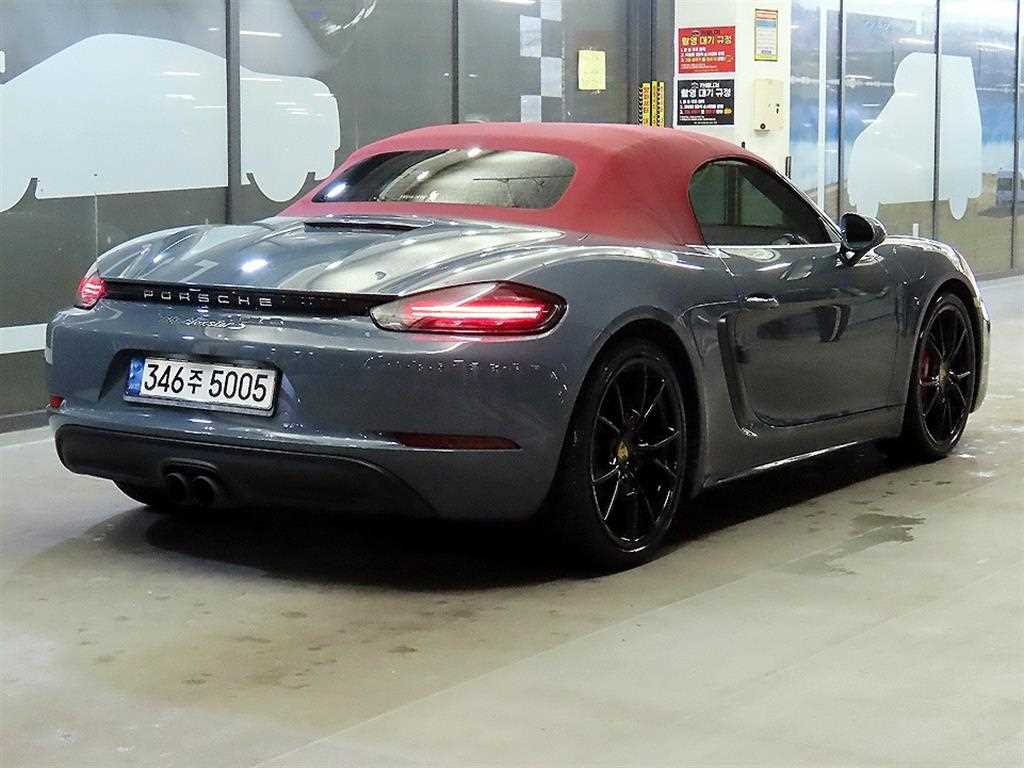 Porsche 718 - Vista 4