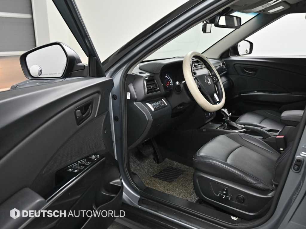 Ssangyong Tivoli - Vista 11
