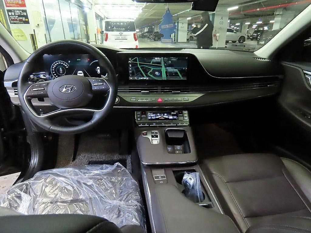 HYUNDAI Grandeur - Vista 10