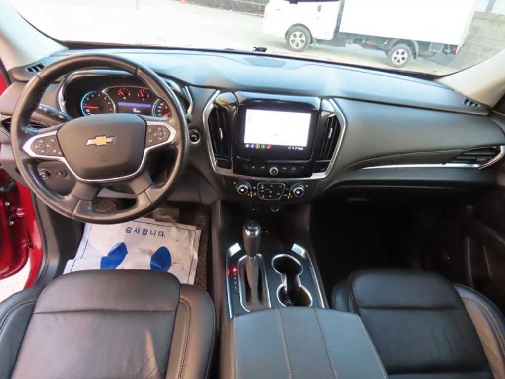 Chevrolet Travers - Vista 9