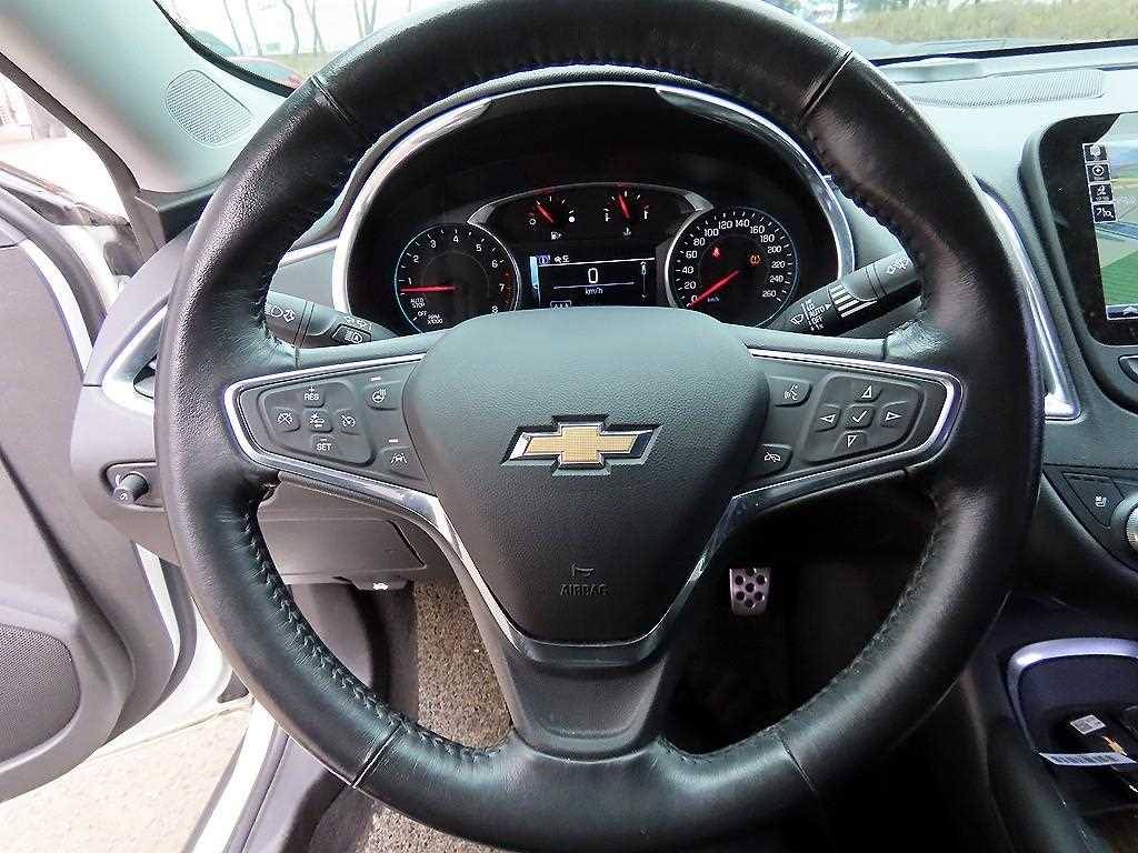 Chevrolet Malibu - Vista 8