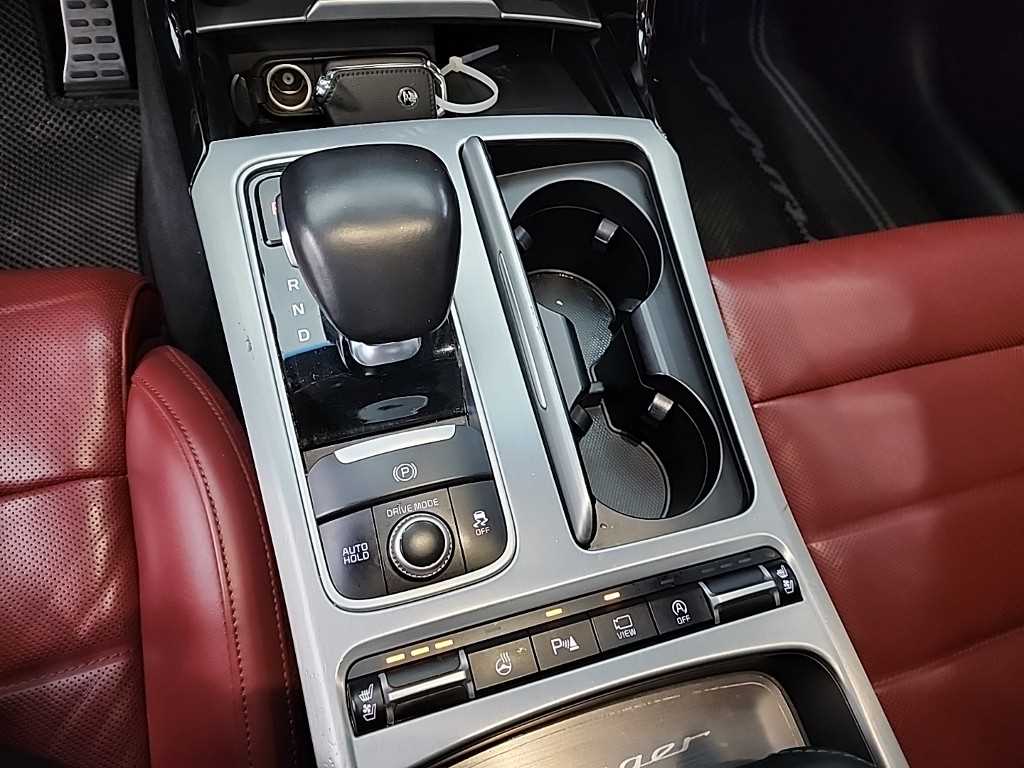 KIA Stinger - Vista 8