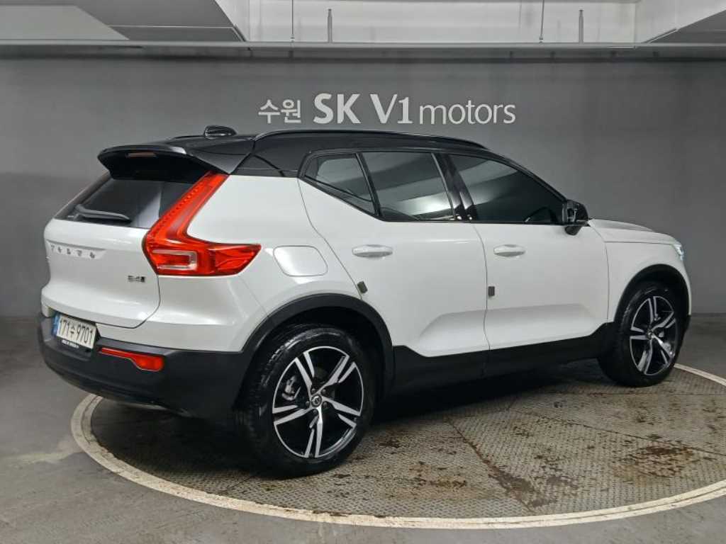 Volvo XC40 - Vista 4