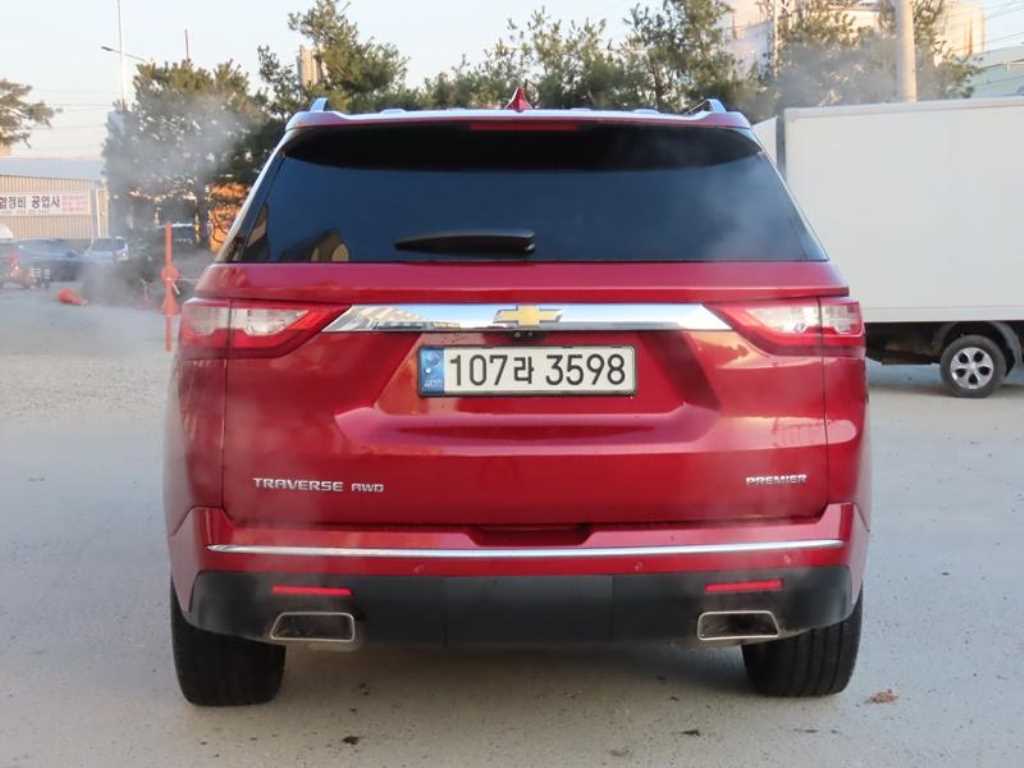 Chevrolet Travers - Vista 4