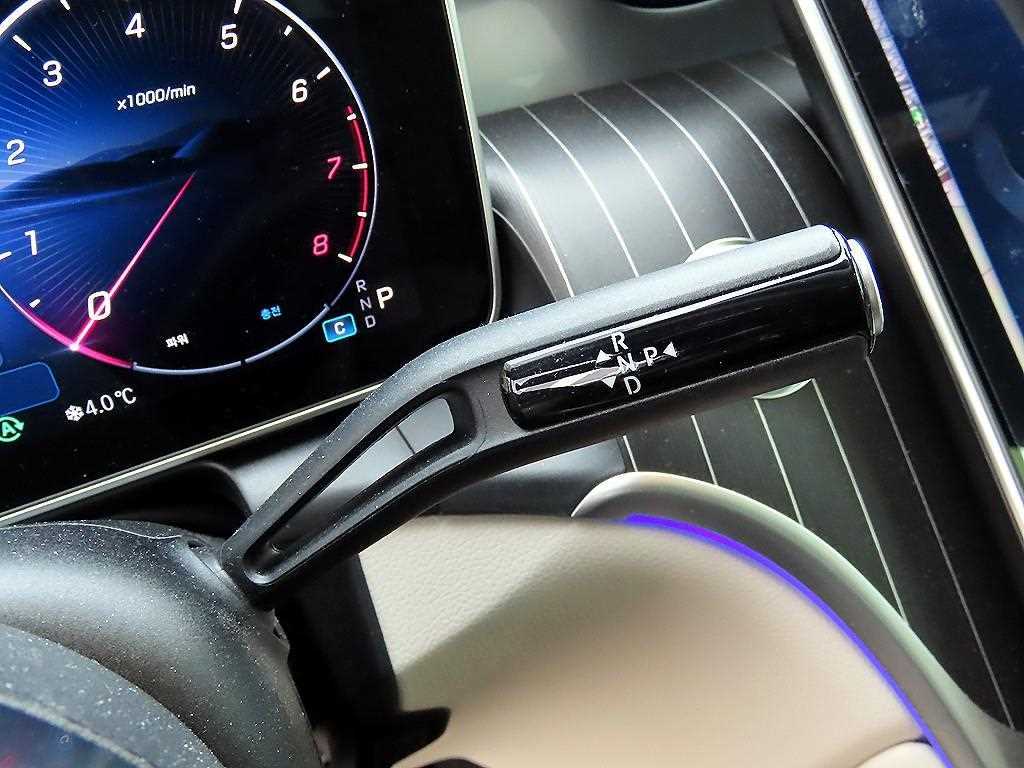 Mercedes Benz GLC Class - Vista 11