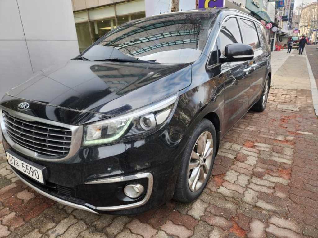 KIA Carnival - Vista 3