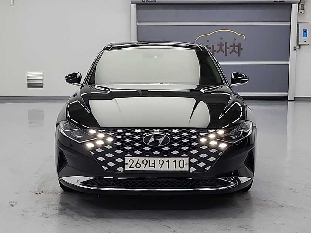 HYUNDAI Grandeur - Vista 2