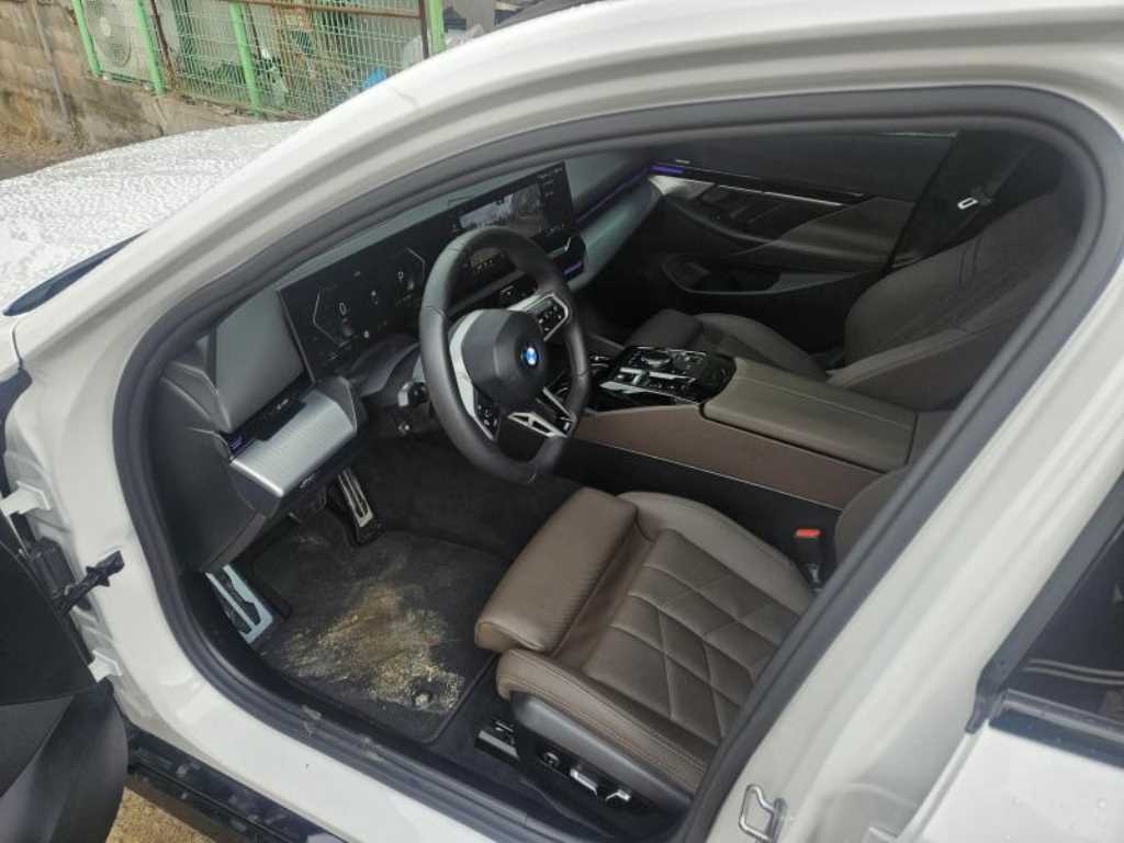 BMW 5 Series - Vista 7