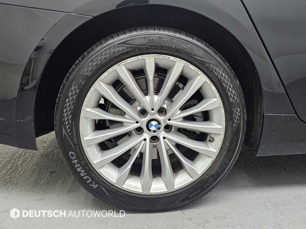 BMW 5 Series - Vista 5