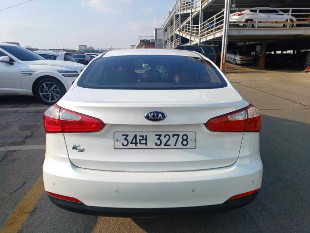 KIA K3 - Vista 4