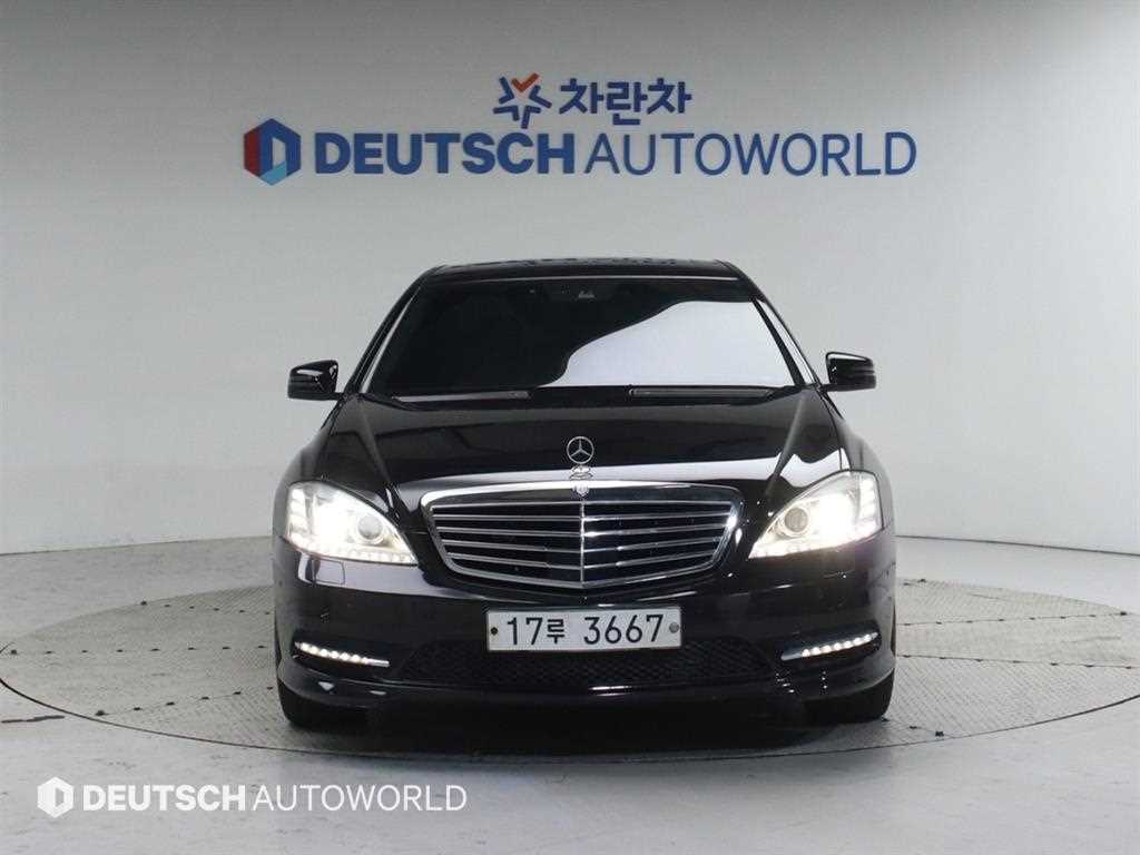 Mercedes Benz S Class - Vista 3