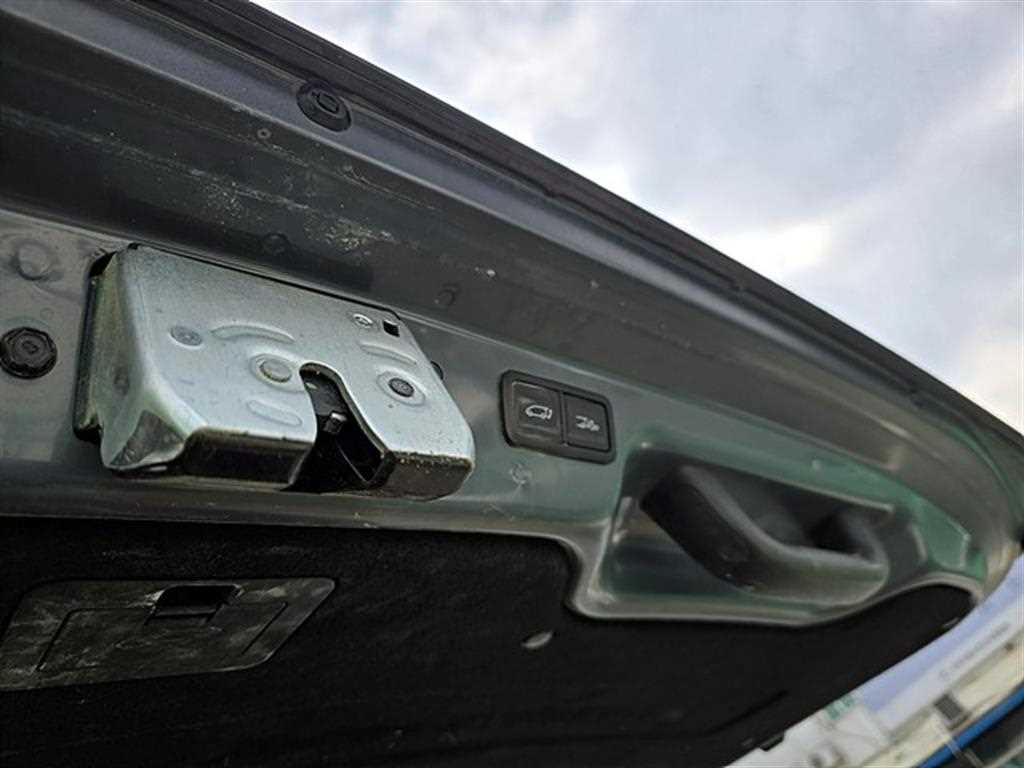 HYUNDAI Staria 2023 Gris - Importación desde Corea - HF Imports Iquique - Foto 19