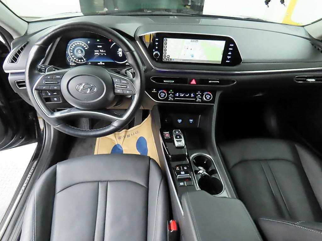 HYUNDAI Sonata - Vista 7