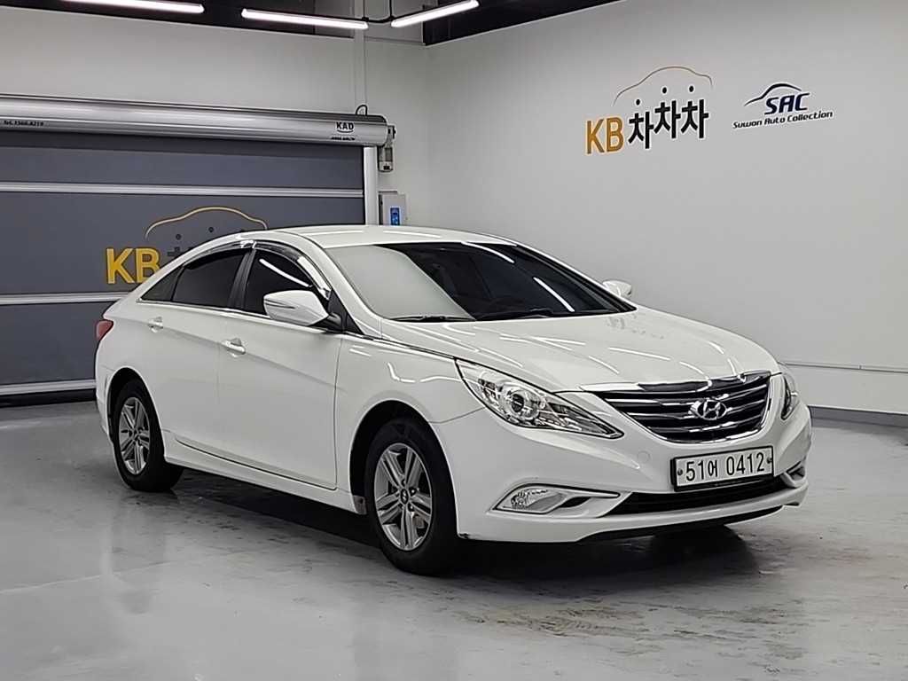 HYUNDAI Sonata - Vista 4