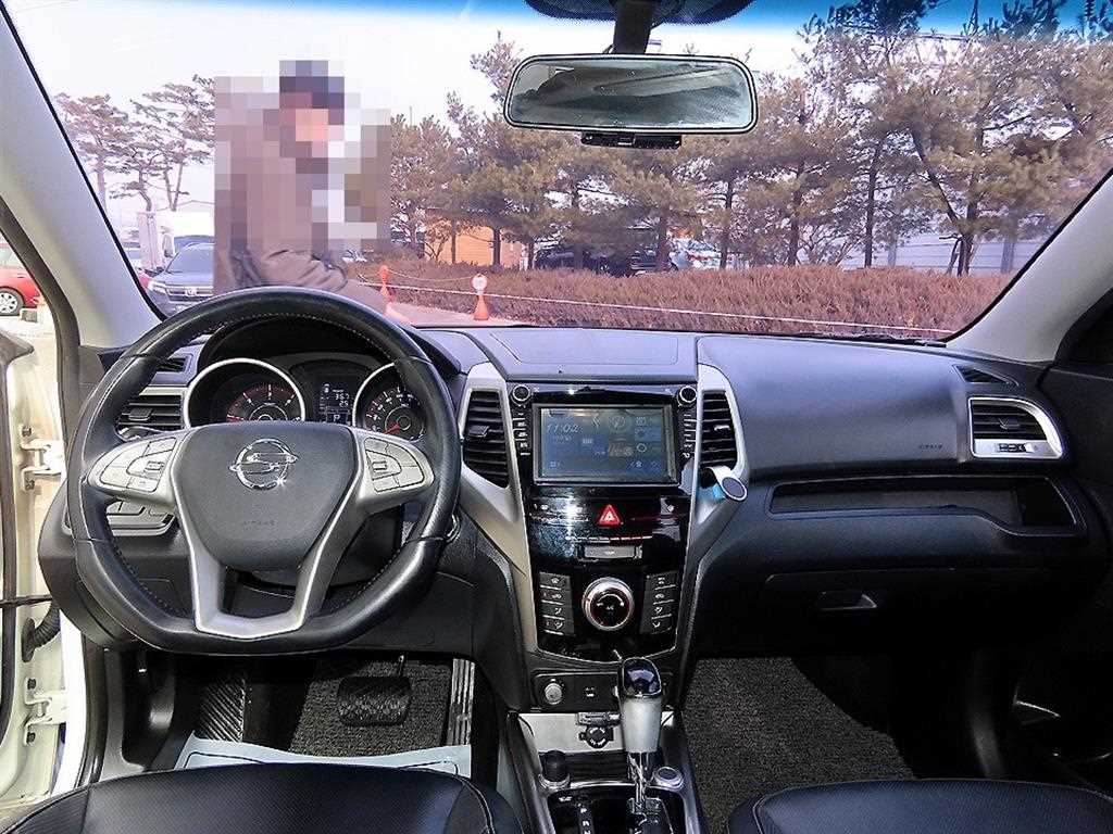 Ssangyong Tivoli - Vista 7