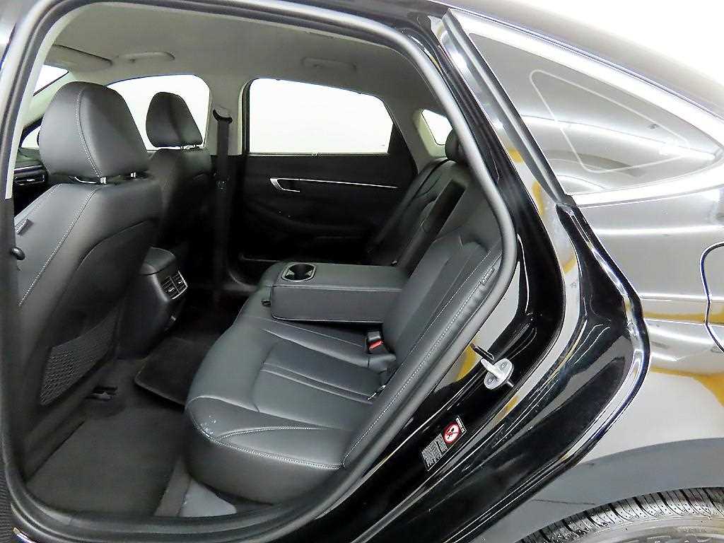 HYUNDAI Sonata - Vista 6