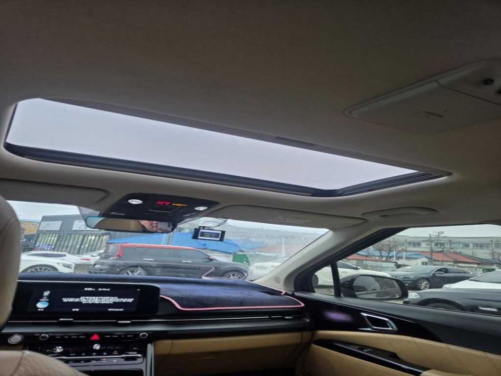 KIA Carnival - Vista 10