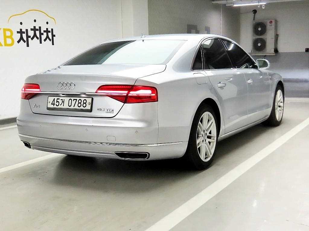 Audi A8 - Vista 4