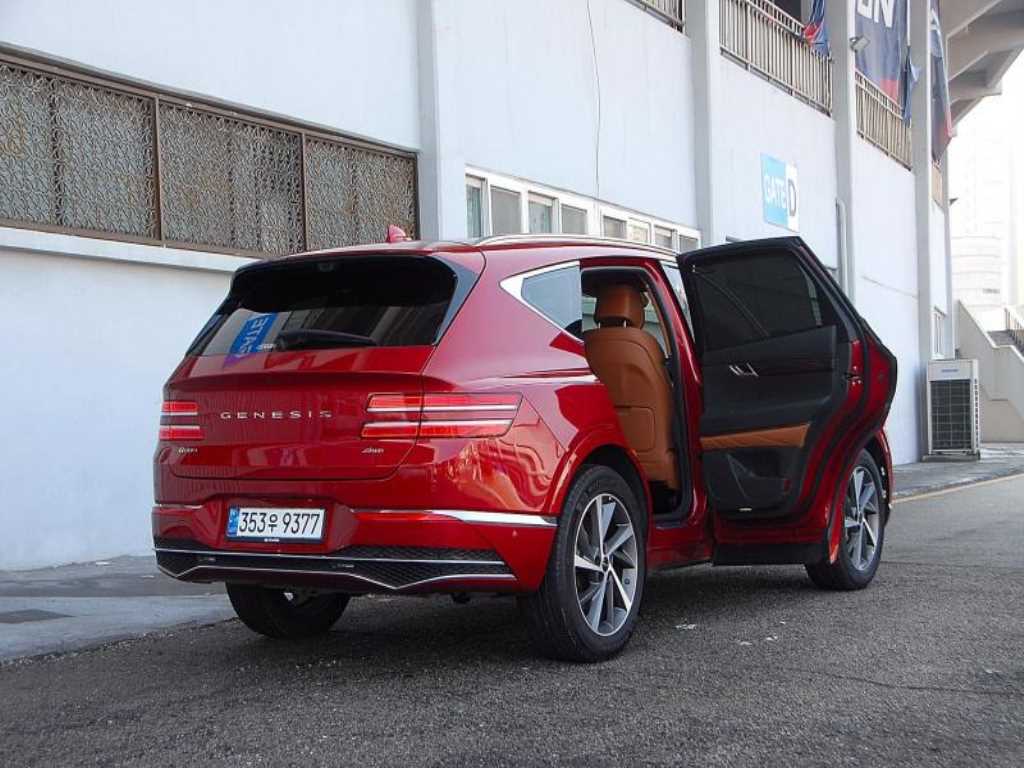 Genesis GV80 - Vista 6