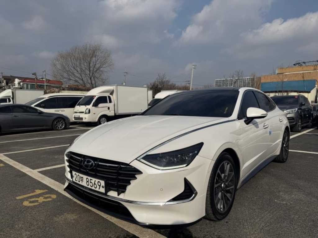 HYUNDAI Sonata - Vista 3