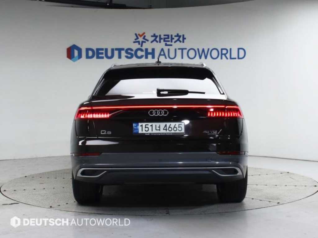 Audi Q8 - Vista 4