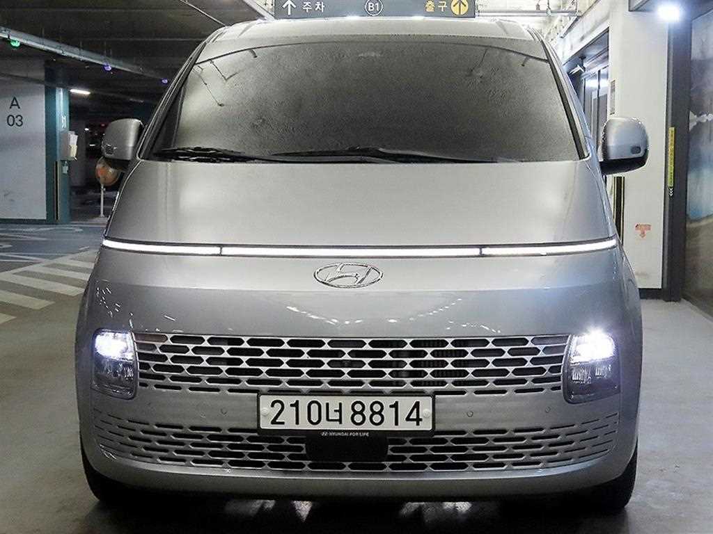 HYUNDAI Staria - Vista 2