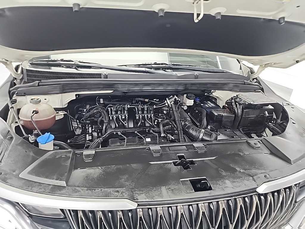 KIA Carnival - Vista 5