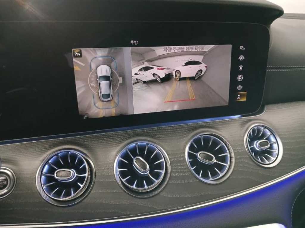 Mercedes Benz AMG GT - Vista 11