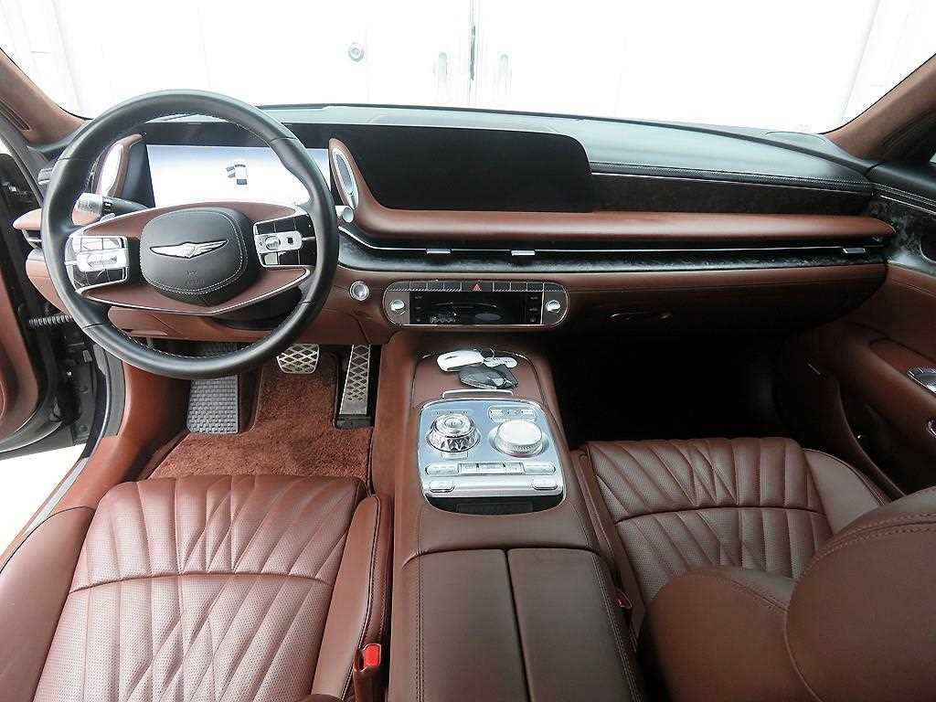 Genesis G90 - Vista 8