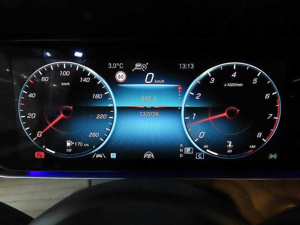 Mercedes Benz E class - Vista 9