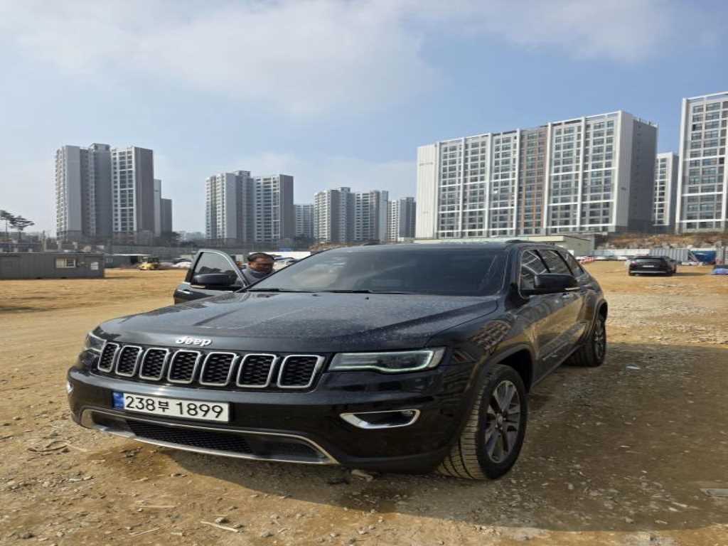 Jeep Cherokee - Vista 2