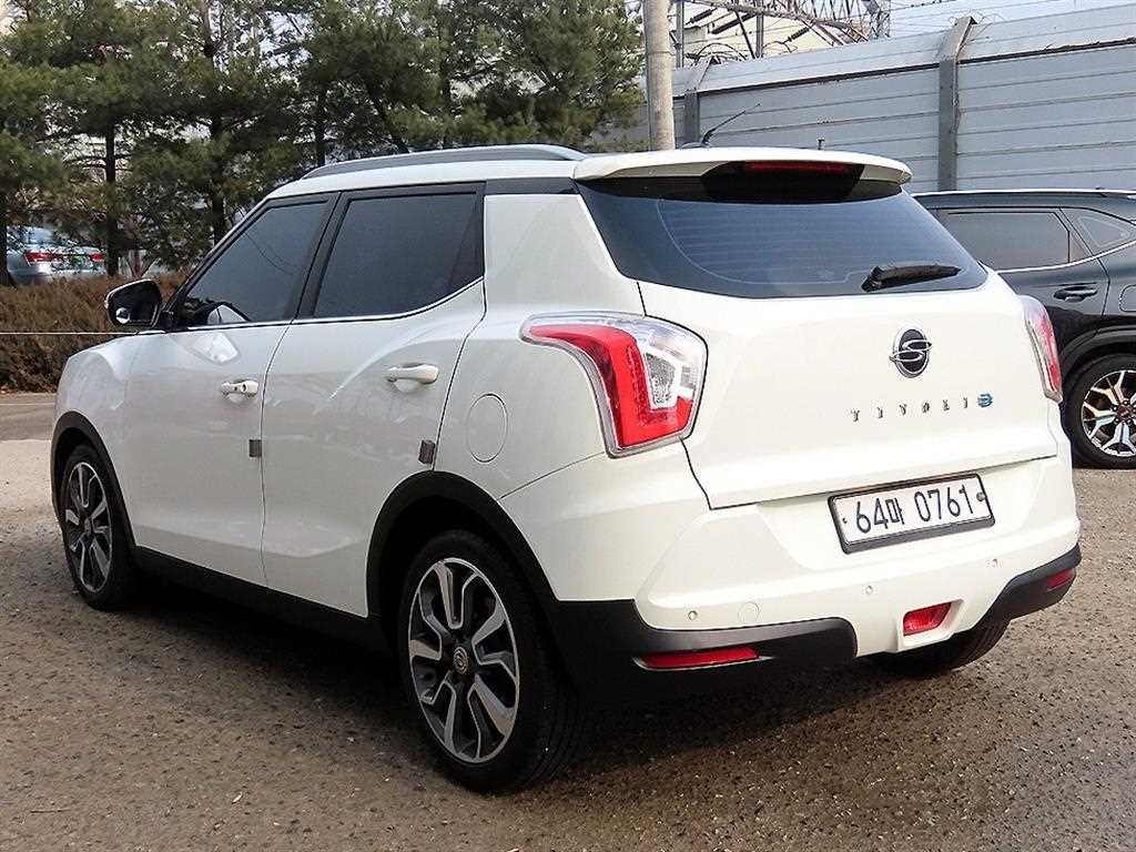 Ssangyong Tivoli - Vista 3
