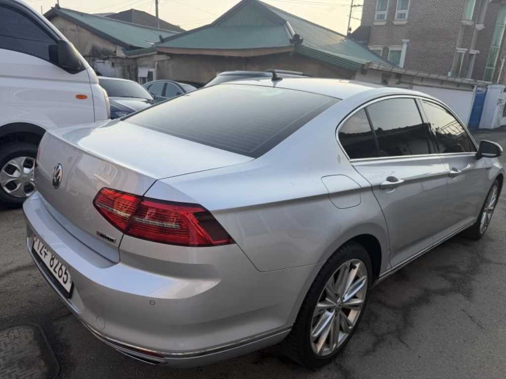 Volkswagen Passat - Vista 5