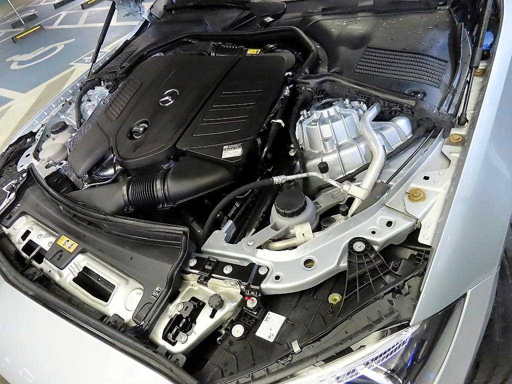 Mercedes Benz C Class 2023 Plateado - Importación desde Corea - HF Imports Iquique - Foto 19