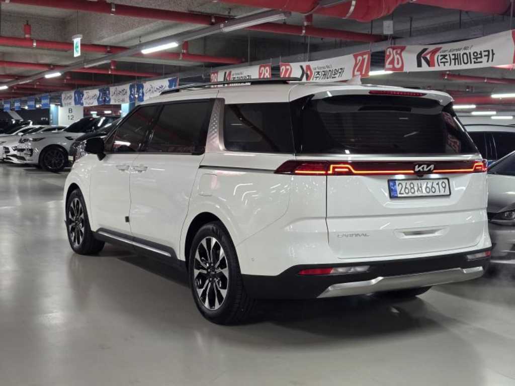 KIA Carnival - Vista 4