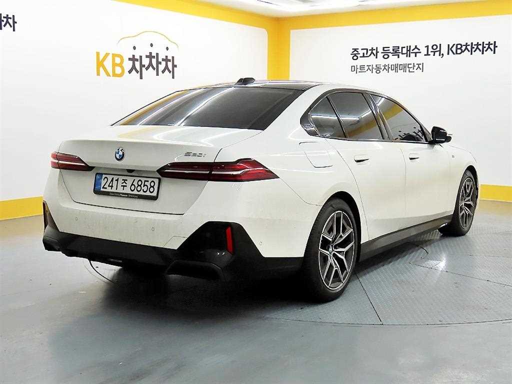 BMW 5 Series - Vista 4