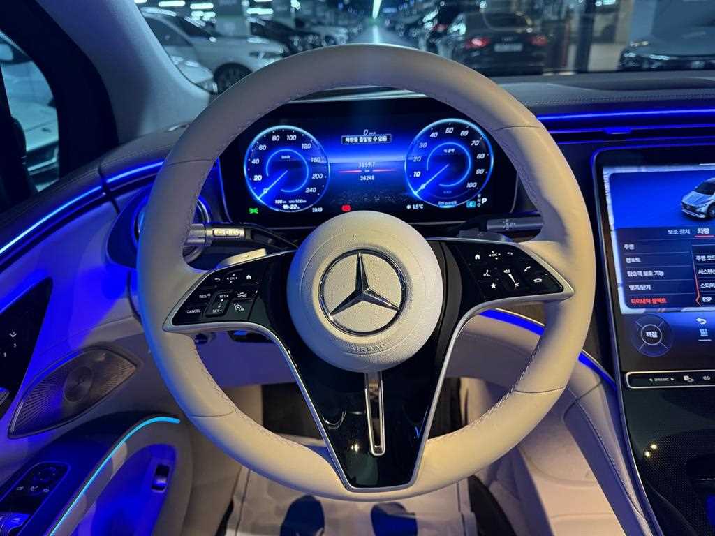 Mercedes Benz EQS - Vista 8