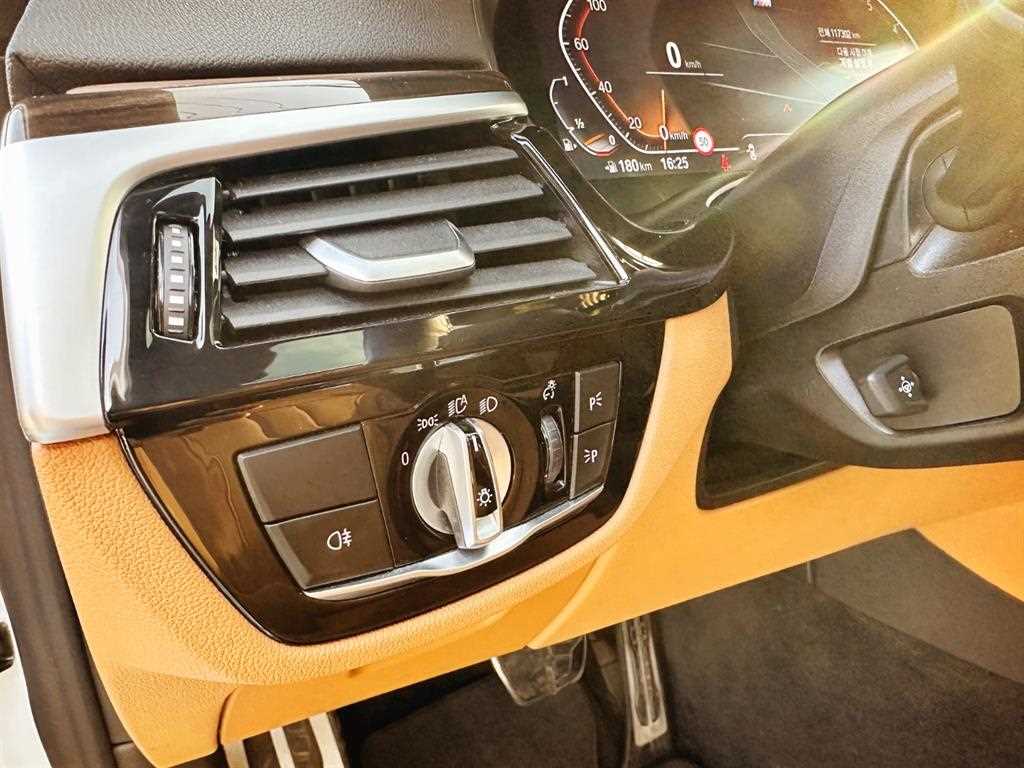 BMW 5 Series 2022 Blanco - Importación desde Corea - HF Imports Iquique - Foto 15