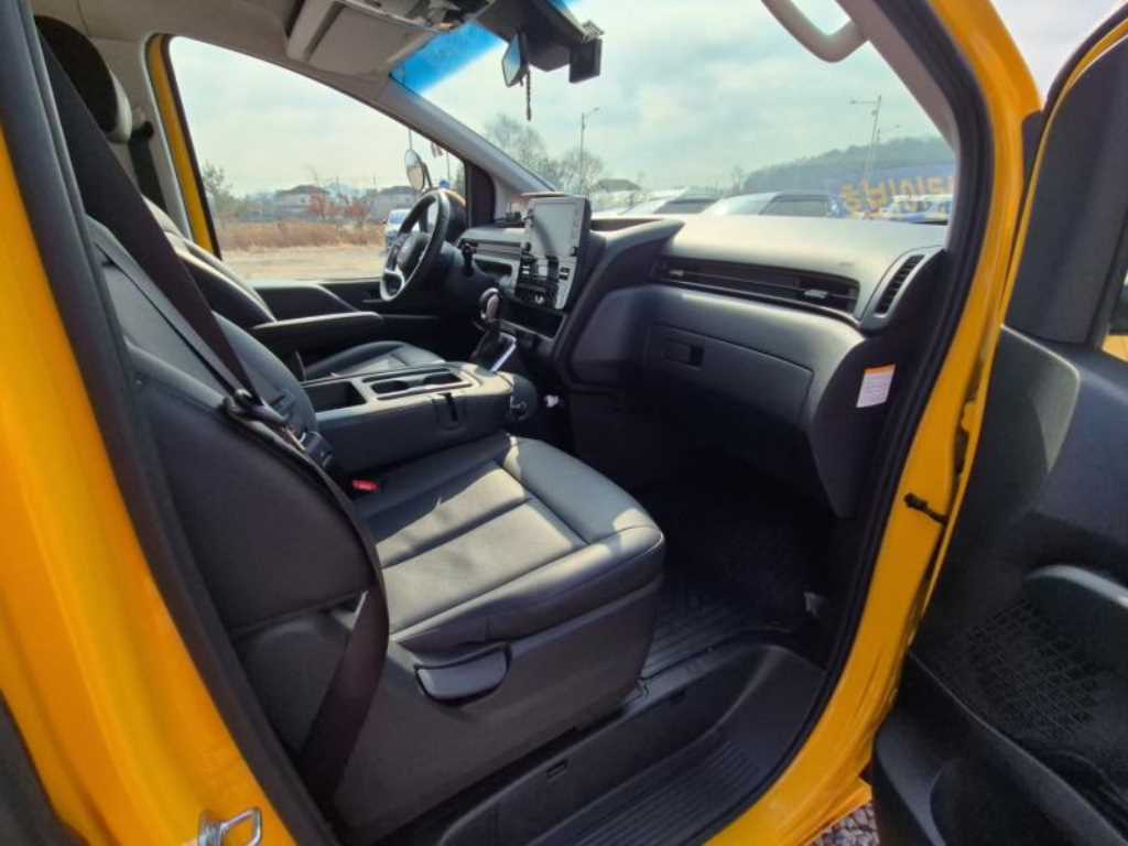 HYUNDAI Staria 2025 Amarillo - Importación desde Corea - HF Imports Iquique - Foto 20