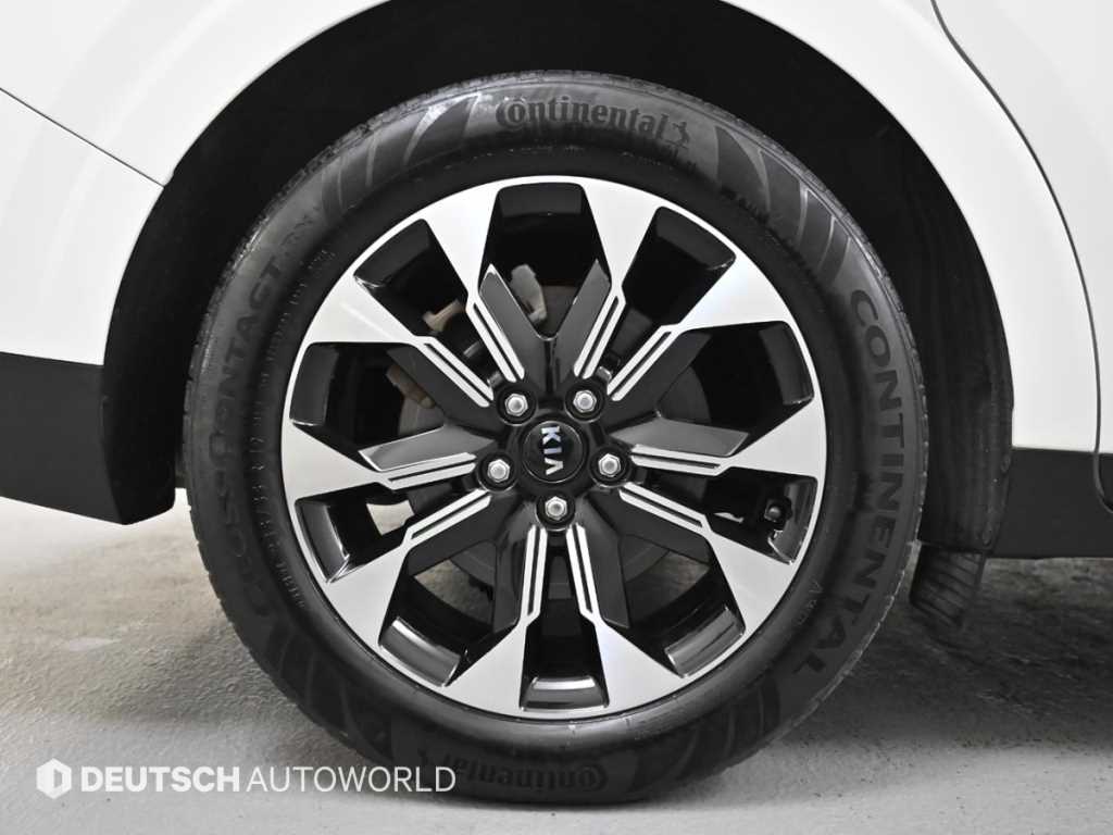 KIA Carnival - Vista 5